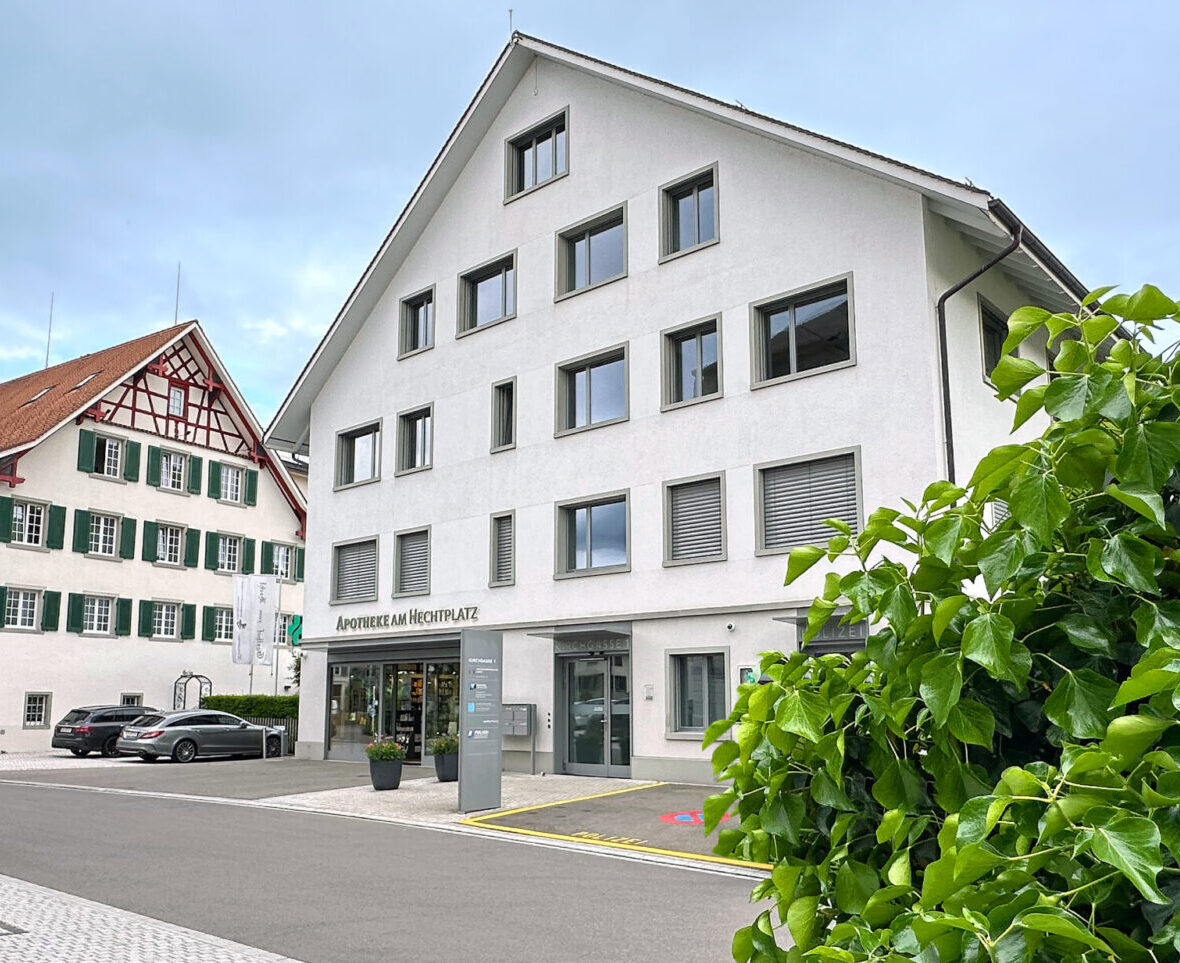 Arztpraxis GIZ AG - Hausarzt - Ärztezentrum Fehraltorf. Dr. med. Renata Schuler, Dr. med. Bettina Naef - Telefon 044 954 15 54
